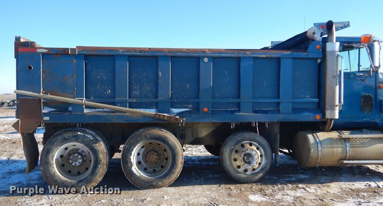image for item DK3442 1995 International 9300 Eagle  dump truck