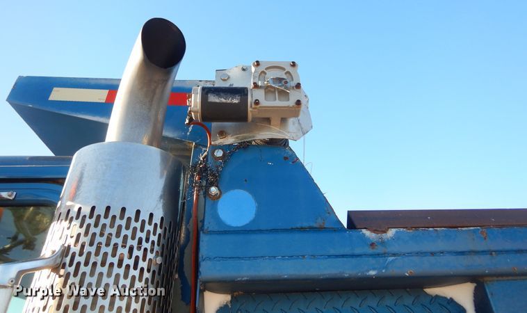 image for item DK3442 1995 International 9300 Eagle  dump truck