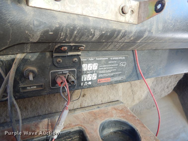 image for item DK3442 1995 International 9300 Eagle  dump truck