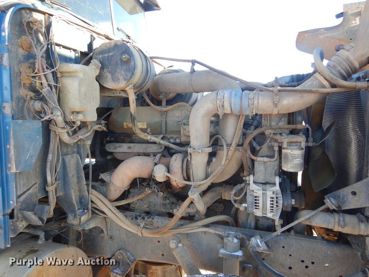 image for item DK3442 1995 International 9300 Eagle  dump truck