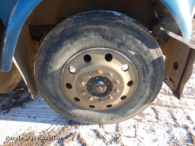 image for item DK3442 1995 International 9300 Eagle  dump truck