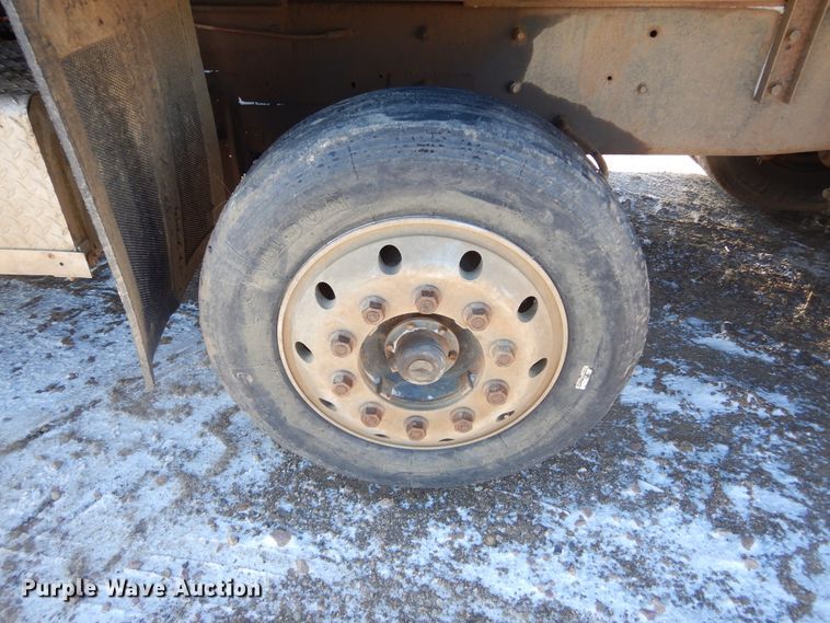 image for item DK3442 1995 International 9300 Eagle  dump truck