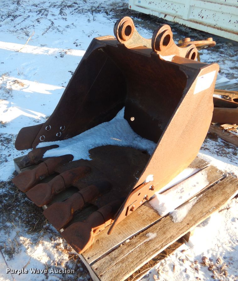 image for item DK3446 36"W excavator bucket