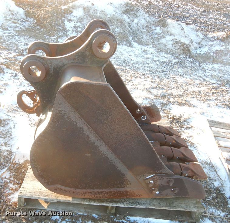image for item DK3446 36"W excavator bucket