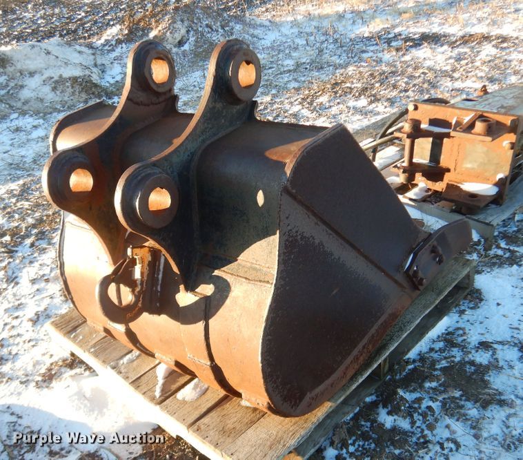 image for item DK3446 36"W excavator bucket