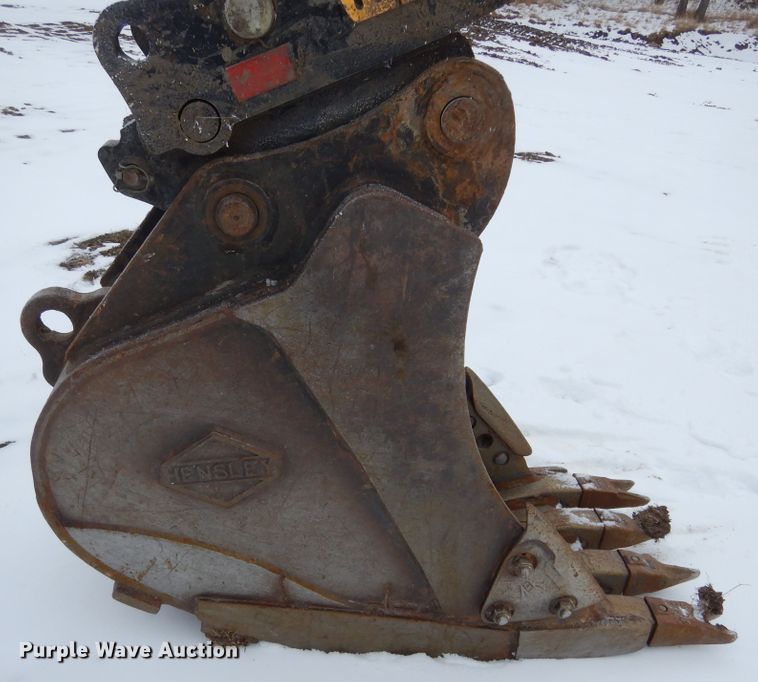 image for item DK3452 2002 Komatsu PC150LC-6K  excavator