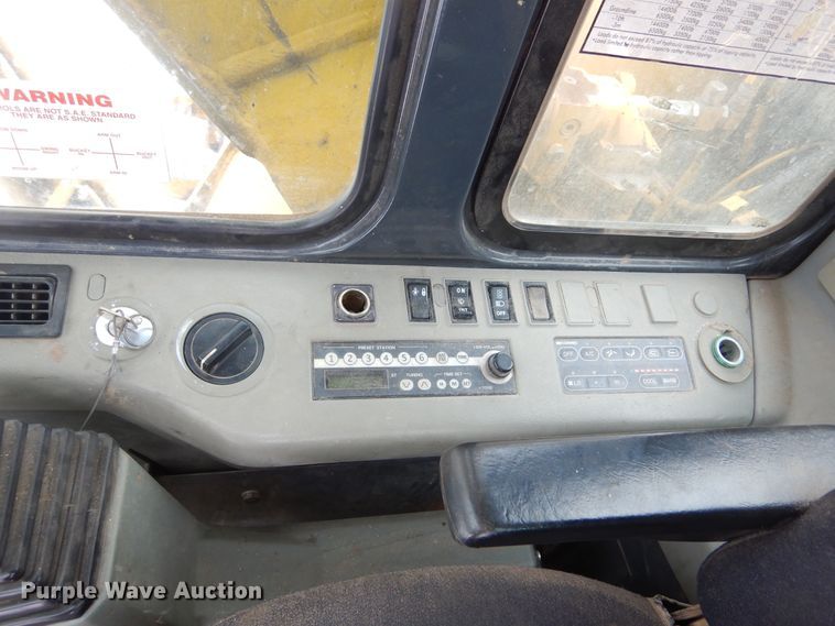 image for item DK3452 2002 Komatsu PC150LC-6K  excavator