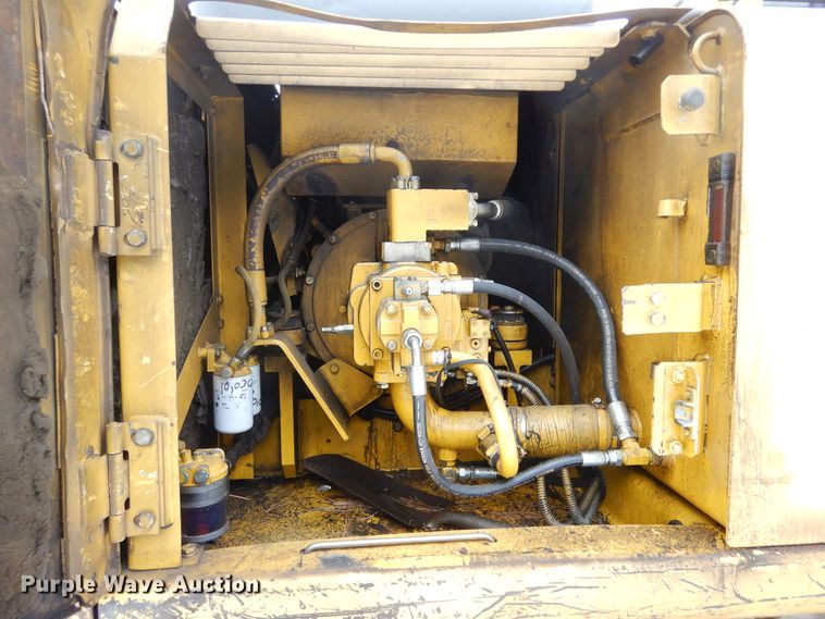 image for item DK3452 2002 Komatsu PC150LC-6K  excavator