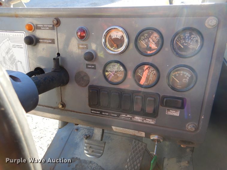 image for item DK8709 2005 Terex TH1056C  telehandler