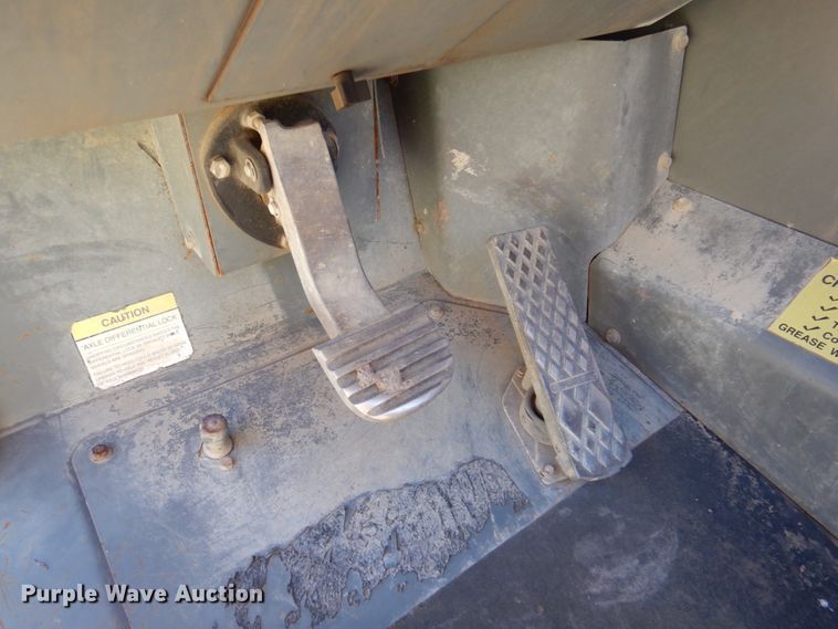 image for item DK8709 2005 Terex TH1056C  telehandler