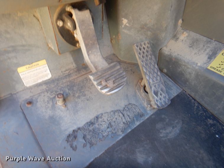 image for item DK8709 2005 Terex TH1056C  telehandler