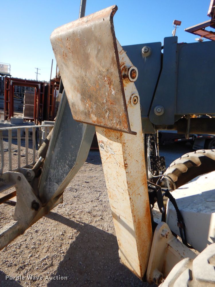 image for item DK8709 2005 Terex TH1056C  telehandler