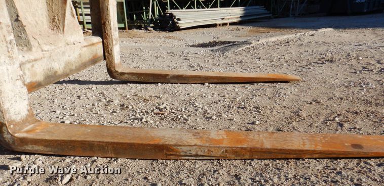 image for item DK8709 2005 Terex TH1056C  telehandler