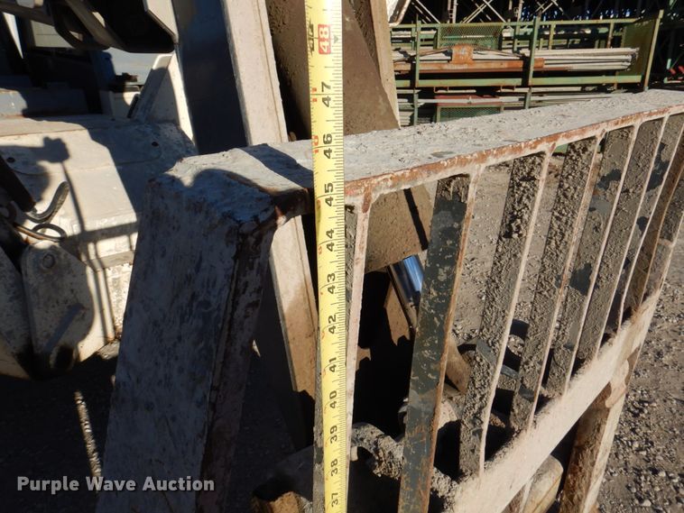 image for item DK8709 2005 Terex TH1056C  telehandler