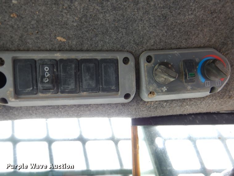 image for item DK8710 2012 Bobcat S185  skid steer loader