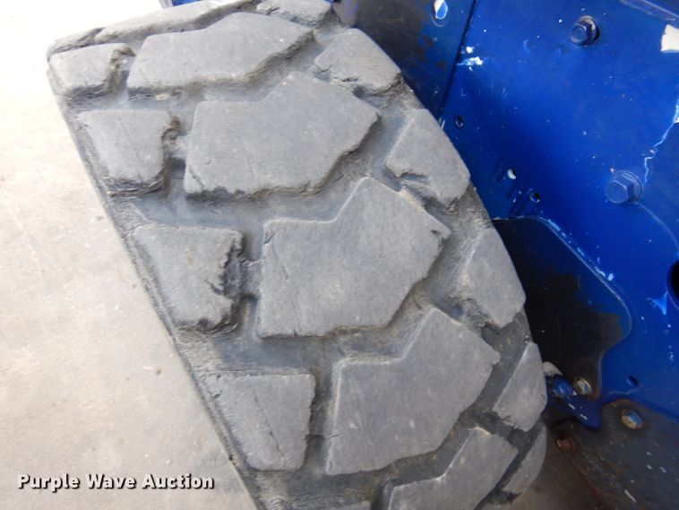 image for item DK8710 2012 Bobcat S185  skid steer loader