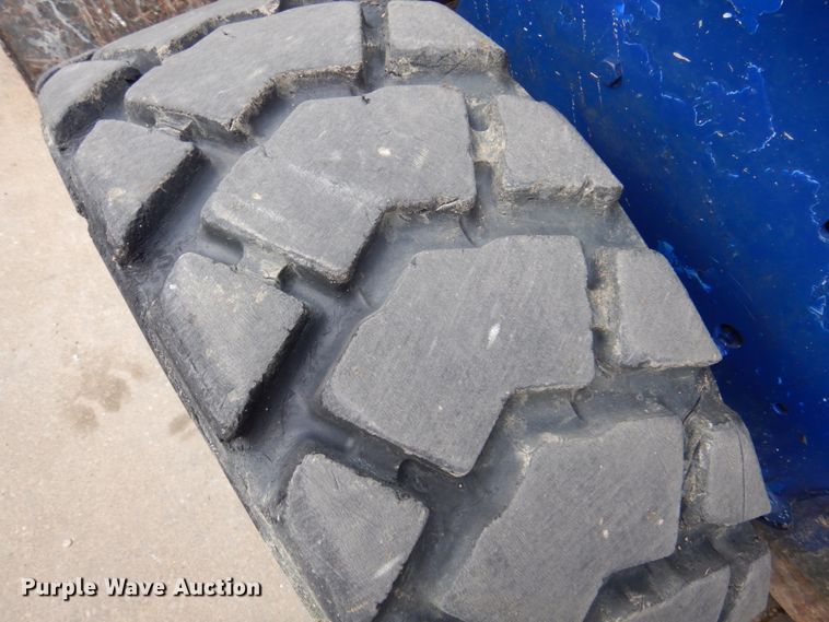 image for item DK8710 2012 Bobcat S185  skid steer loader