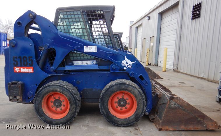 image for item DK8711 2011 Bobcat S185  skid steer loader