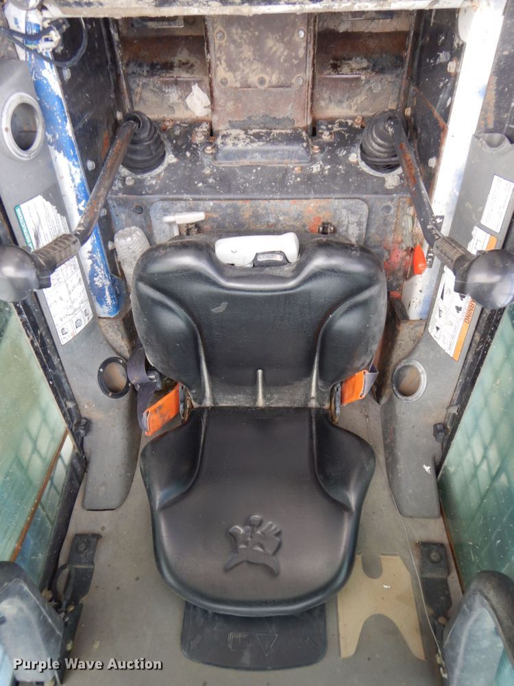 image for item DK8711 2011 Bobcat S185  skid steer loader