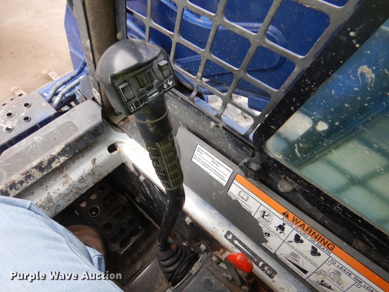 image for item DK8711 2011 Bobcat S185  skid steer loader