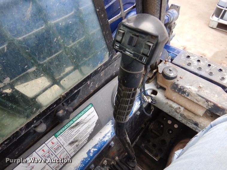 image for item DK8711 2011 Bobcat S185  skid steer loader