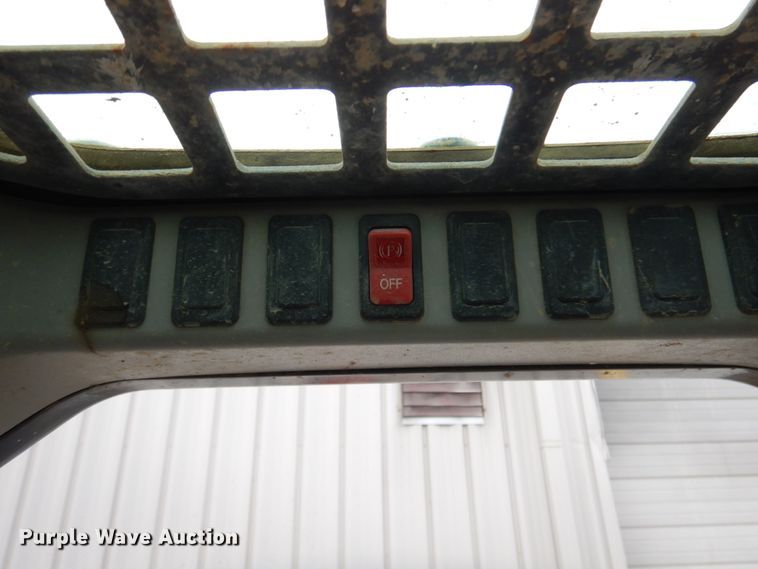 image for item DK8711 2011 Bobcat S185  skid steer loader