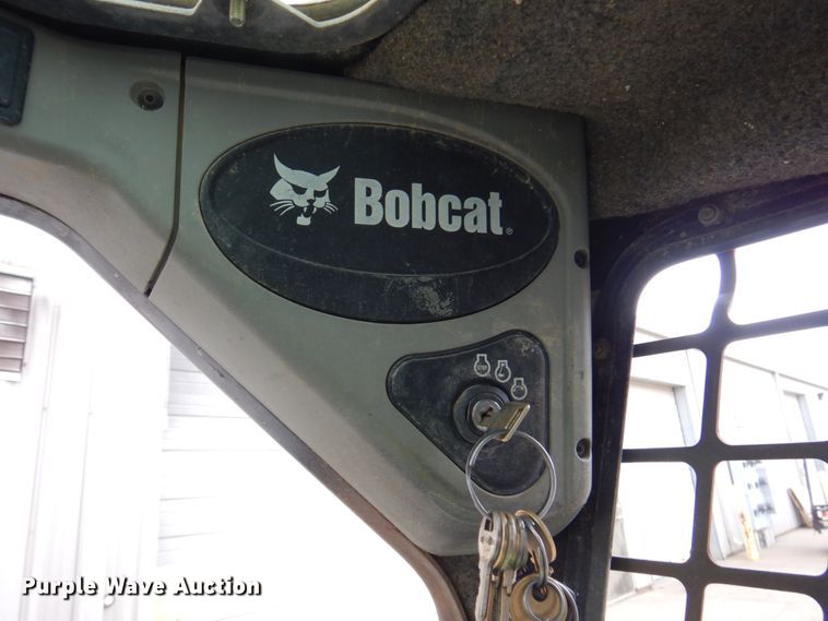 image for item DK8711 2011 Bobcat S185  skid steer loader
