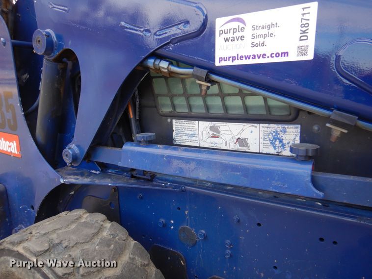 image for item DK8711 2011 Bobcat S185  skid steer loader