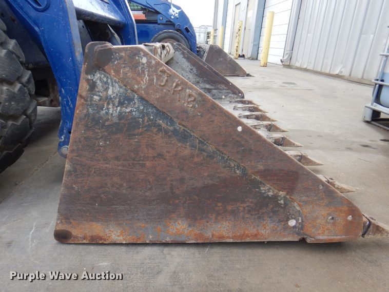 image for item DK8711 2011 Bobcat S185  skid steer loader