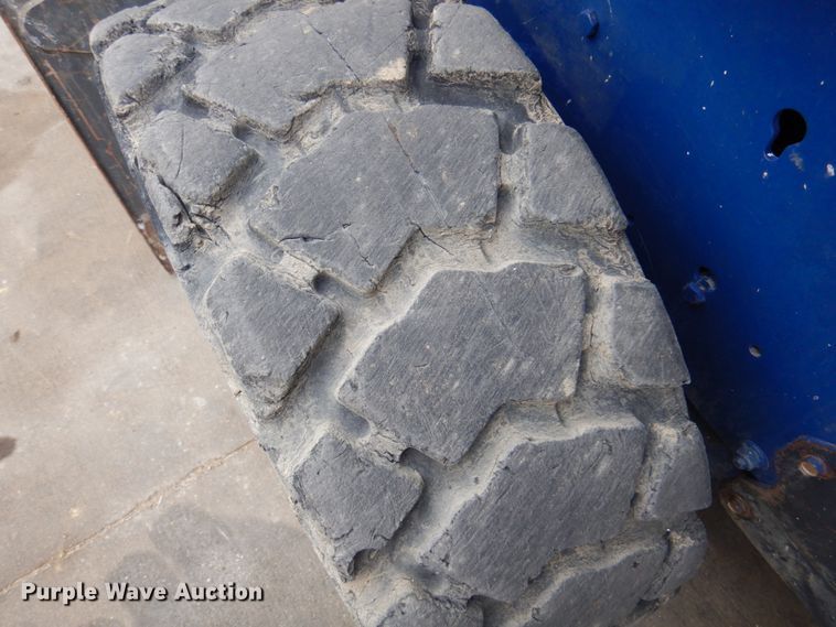 image for item DK8711 2011 Bobcat S185  skid steer loader