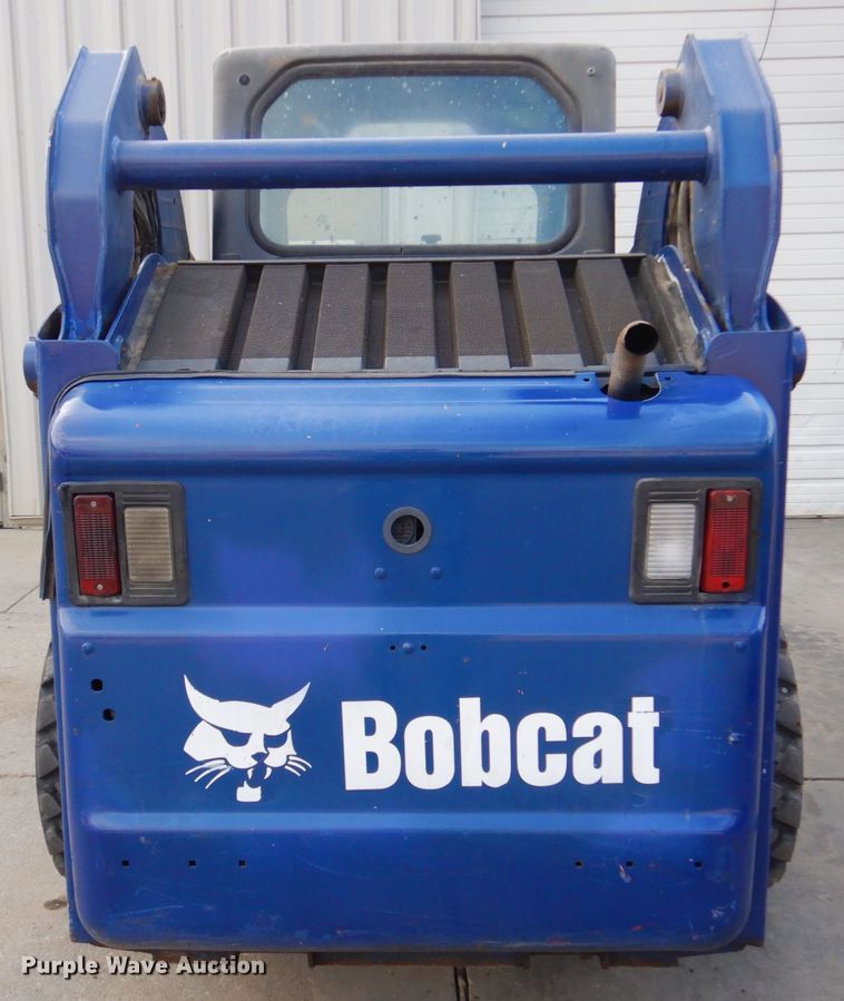 image for item DK8712 2011 Bobcat S205  skid steer loader