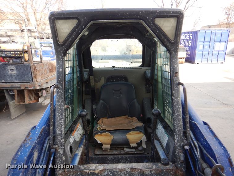 image for item DK8712 2011 Bobcat S205  skid steer loader