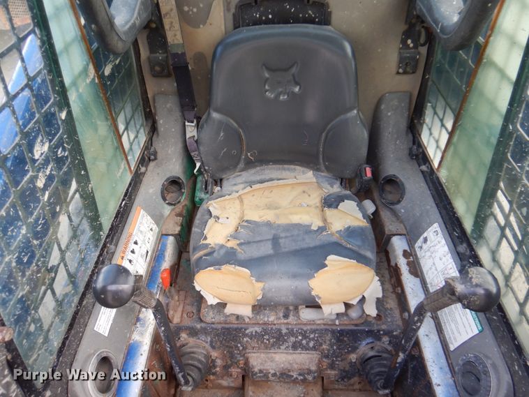 image for item DK8712 2011 Bobcat S205  skid steer loader