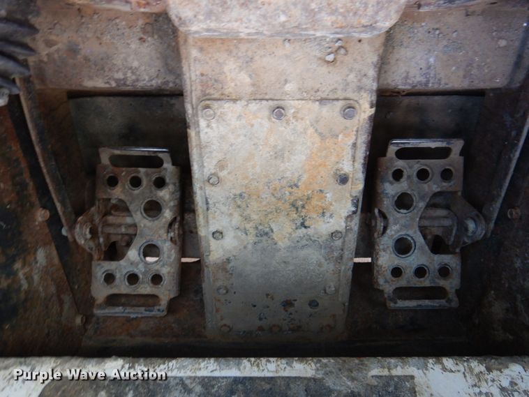 image for item DK8712 2011 Bobcat S205  skid steer loader