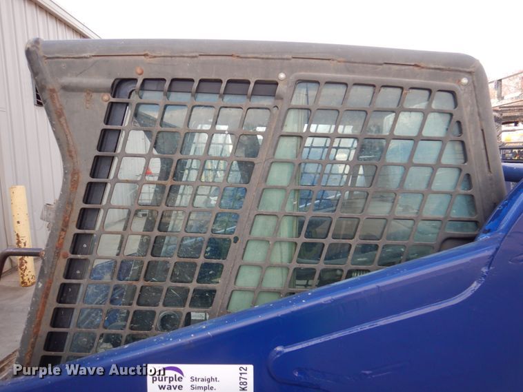 image for item DK8712 2011 Bobcat S205  skid steer loader