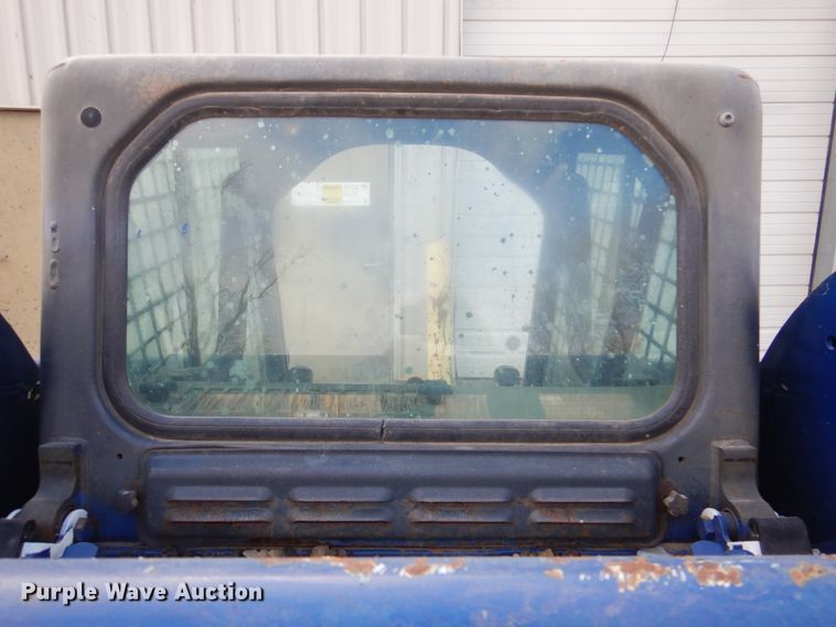 image for item DK8712 2011 Bobcat S205  skid steer loader