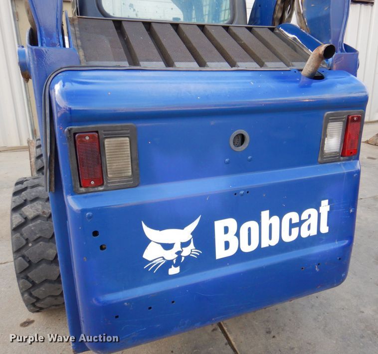 image for item DK8712 2011 Bobcat S205  skid steer loader