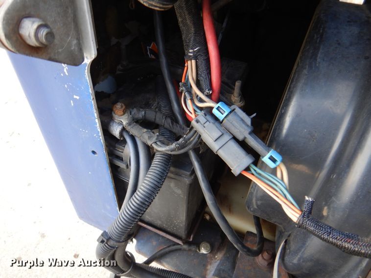 image for item DK8712 2011 Bobcat S205  skid steer loader