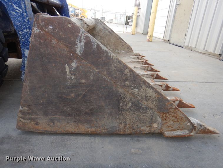 image for item DK8712 2011 Bobcat S205  skid steer loader