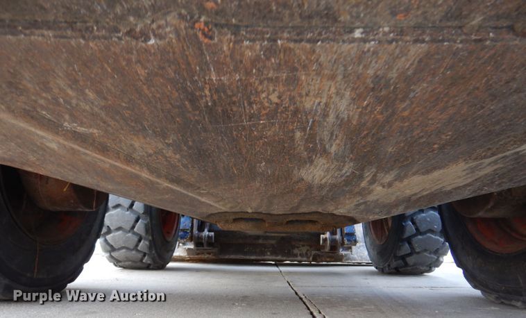 image for item DK8712 2011 Bobcat S205  skid steer loader