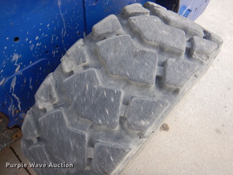 image for item DK8712 2011 Bobcat S205  skid steer loader