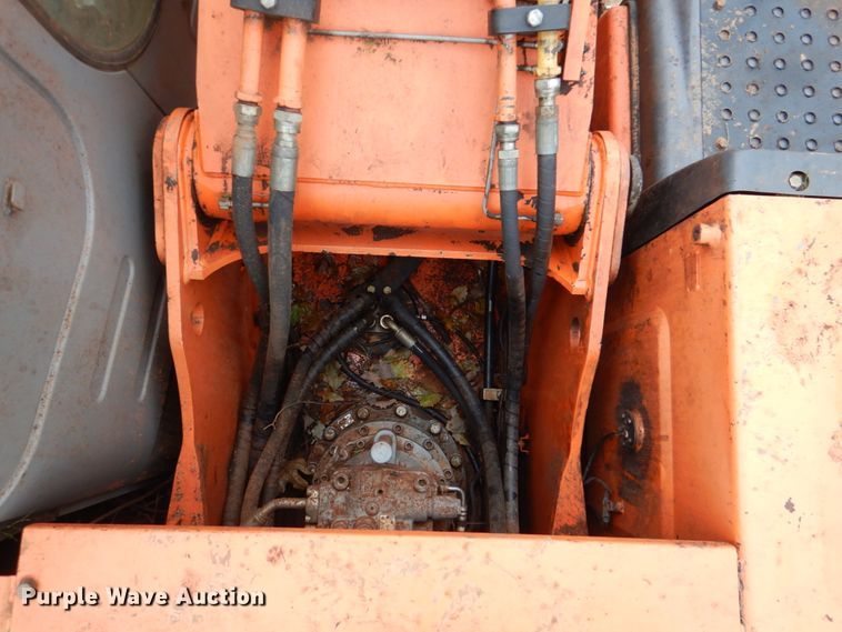 image for item DL0694 2005 Hitachi ZX200LC  excavator