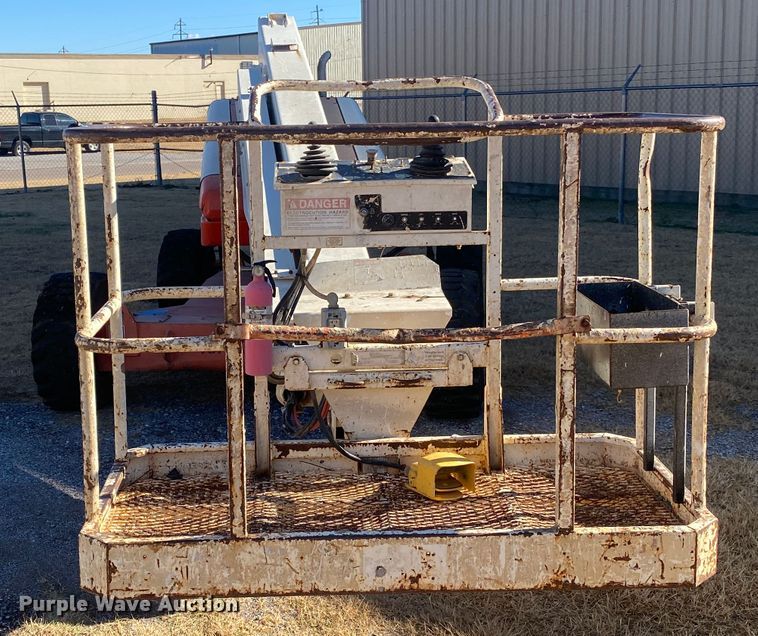 image for item DL1334 2006 Snorkel TB-42CU  boom lift