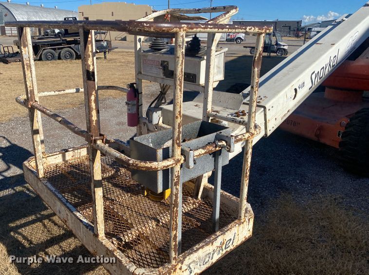 image for item DL1334 2006 Snorkel TB-42CU  boom lift