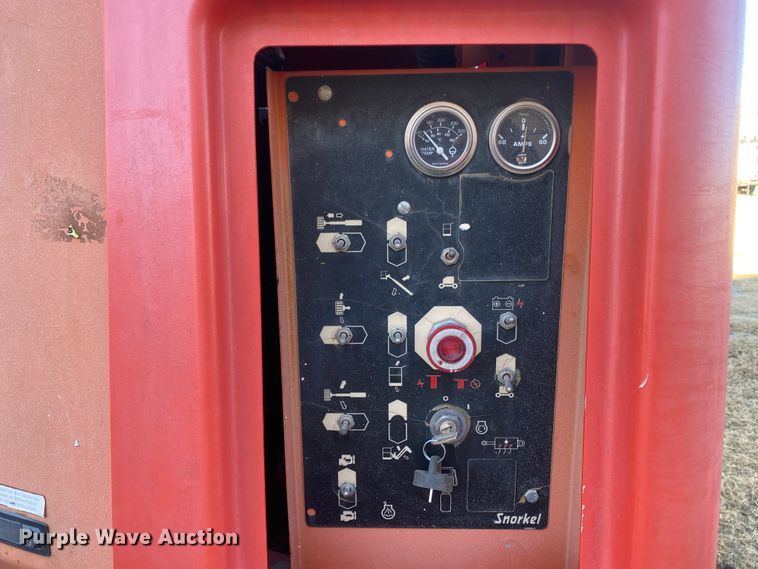 image for item DL1334 2006 Snorkel TB-42CU  boom lift