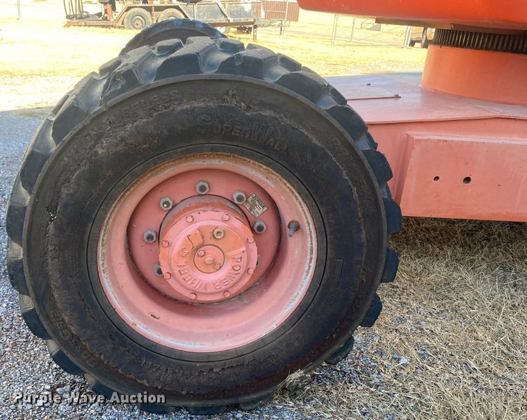 image for item DL1334 2006 Snorkel TB-42CU  boom lift