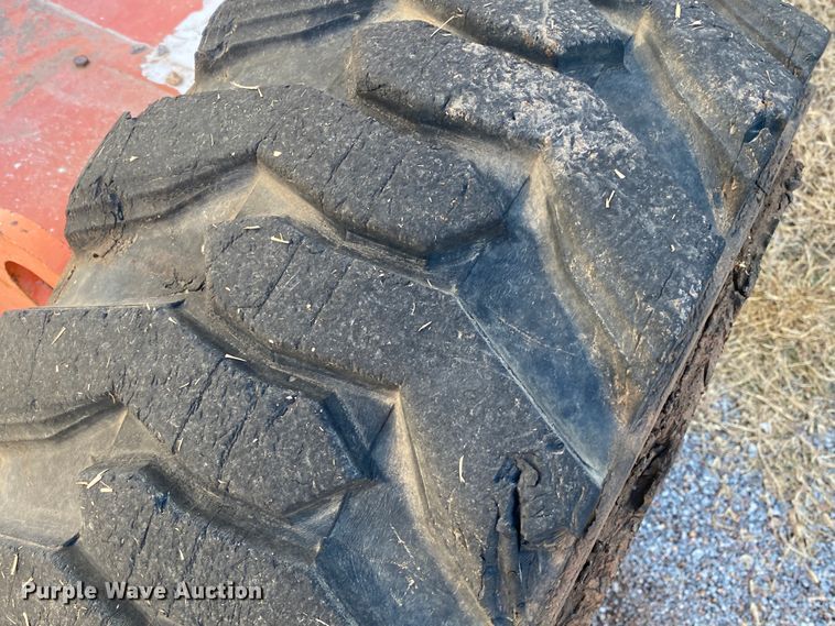 image for item DL1334 2006 Snorkel TB-42CU  boom lift