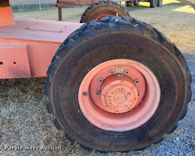 image for item DL1334 2006 Snorkel TB-42CU  boom lift