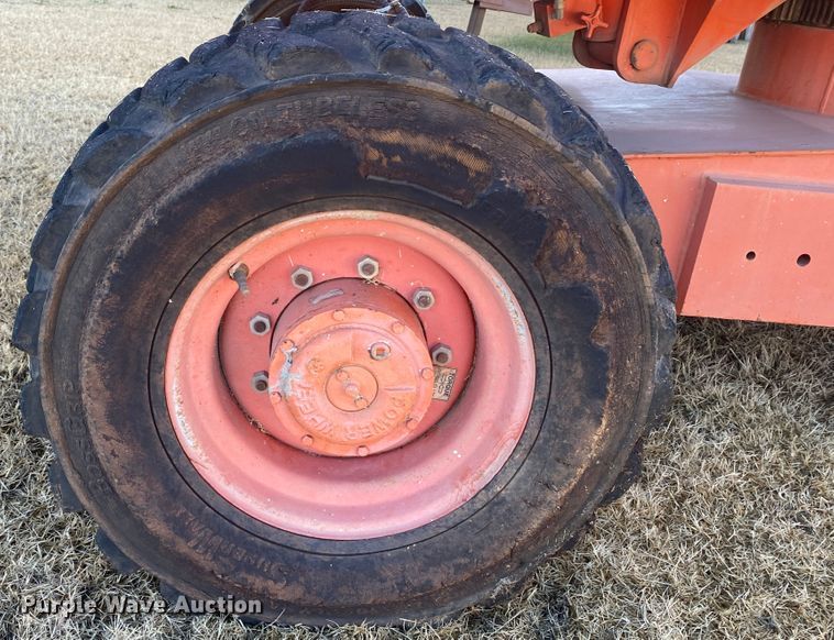 image for item DL1334 2006 Snorkel TB-42CU  boom lift