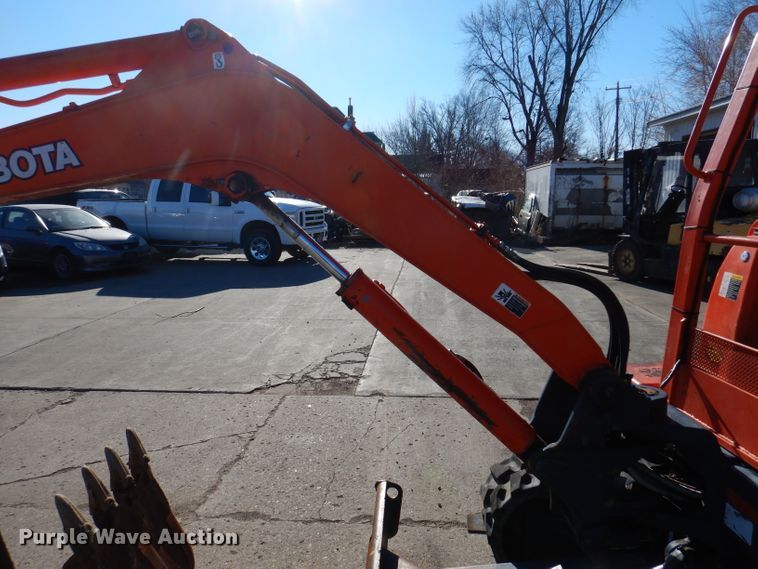 image for item DL5898 1998 Kubota KX61-2  mini excavator